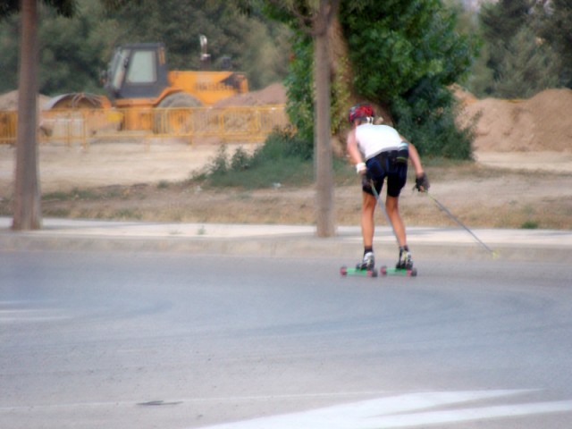 Esquiando con ruedas por la ciudad