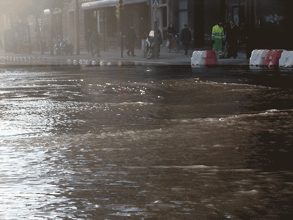 Foto de la inundación en Gran Vía esquina Avenida Goya en Zaragoza